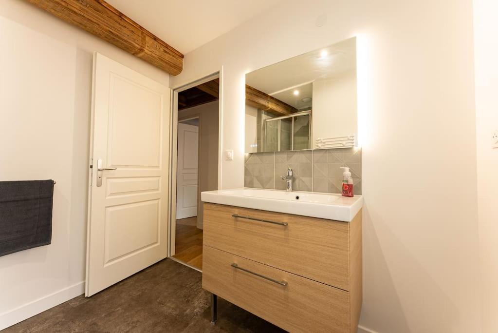 Le « Victor Hugo » Valence Centre Apartment Ngoại thất bức ảnh